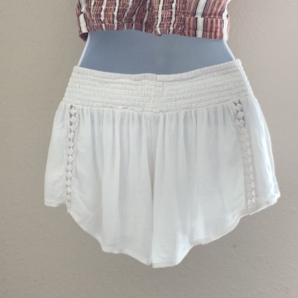 White Roxy Shorts - Picture 3 of 5